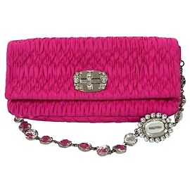 Miu Miu Matelassé Schultertasche Rosa