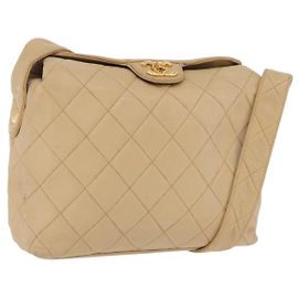 Borsa a tracolla CHANEL Matelasse in pelle d'agnello beige con CC dorato Auth 200437A
