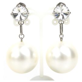 Miu Miu Clip-Ohrringe in Silber und Weiß