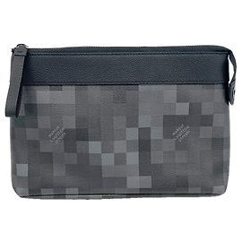 Louis Vuitton Damouflage Pochette Voyage Souple Clutch Bag