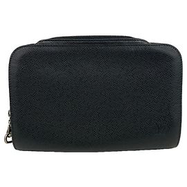 Louis Vuitton Taiga Baikal Clutch Bag M30182