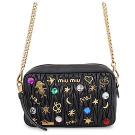 Miu Miu Matelassé Schultertasche mit Kette