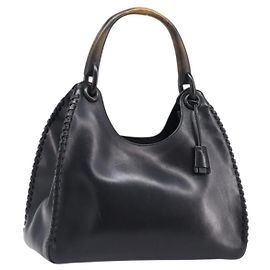 GUCCI Schultertasche aus Leder Schwarz 106236 Auth 202694V
