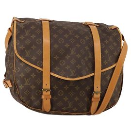 LOUIS VUITTON Monogram Saumur 43 Schultertasche M42252 LV Auth 197008