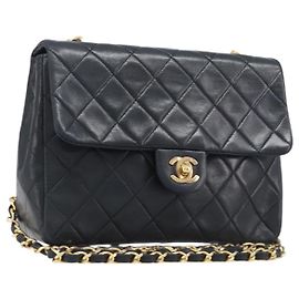 Borsa a tracolla CHANEL Mini Matelasse 20 Chain in pelle d'agnello nera e oro CC Auth 204583V