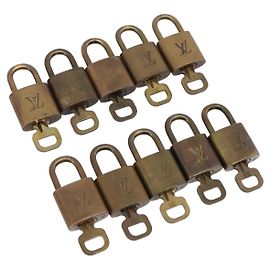LOUIS VUITTON Lot de 10 Cadenas en Métal Ton Or LV Auth 205897