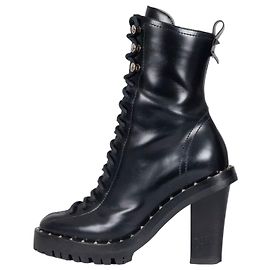 Botas de cano curto Valentino Garavani Rockstud em couro preto Sz.36 seminovas