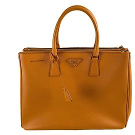 Prada Galleria Large Shopper aus Saffiano Lux Leder Mustard