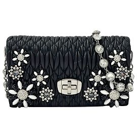 Borsa a tracolla Miu Miu in pelle nera