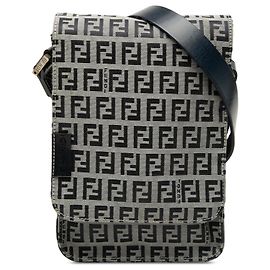 Borsa a tracolla Fendi in tela Zucchino grigia
