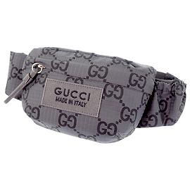 Gucci Gürteltasche aus GG Nylon Ripstop in Grau