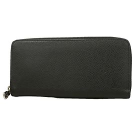 Louis Vuitton Taiga Zippy Long Wallet