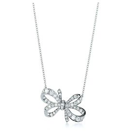 Collana Tiffany & Co. Ribbon Bow in Platino e Diamanti
