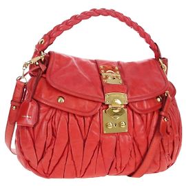 Borsa a mano Miu Miu in pelle 2way rossa tono oro Auth 167603V