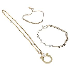 Collana Choker Salvatore Ferragamo Set di 3 in Metallo Tono Oro Auth SW2871