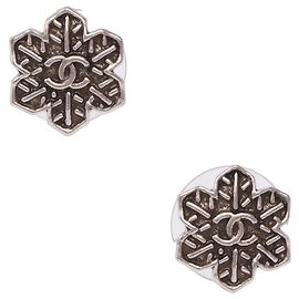 CHANEL Modeschmuck aus silberfarbenem Metall - 103900