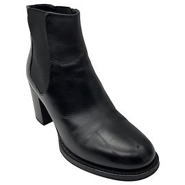 Botines de piel Chanel Black / Gold CC Logo