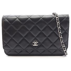 Borsa a tracolla Chanel Matelassé in pelle d'agnello nera