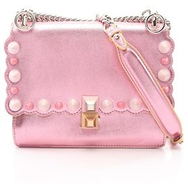 Borsa a tracolla Fendi Mini Kan I Metallic in rosa