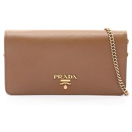 Bolsa de Ombro Prada em Couro Saffiano
