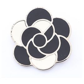 Broche Chanel Camélia