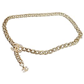 Cinto de corrente Chanel logo CC dourado