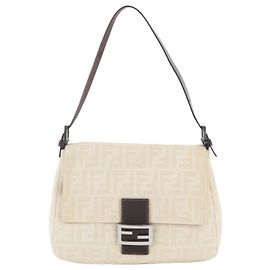 Sac à épaule Fendi Zucca Canvas Mamma Bucket Baguette