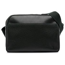 Louis Vuitton Green Taiga Reporter PM