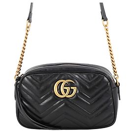 Gucci Borsa a tracolla GG Marmont Matelassé in pelle di vitello nera Small