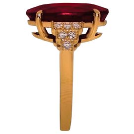 Autre Marque Anello in oro giallo con rubino e diamanti