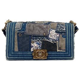 Chanel Old Medium Boy Bag aus blauem Denim-Patchwork