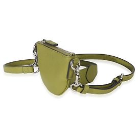 Gucci Mini B Shoulder Pouch aus genarbtem Kalbsleder Olive Green