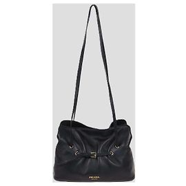 Bolsa de ombro pequena Dada Prada em couro preto