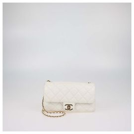Bolsa de Ombro Chanel Accordion Flap em Couro Matelassê Branco Envelhecido