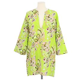 Vestido curto Emilio Pucci em mistura de algodão verde com estampado paisley, decote em V e mangas três quartos