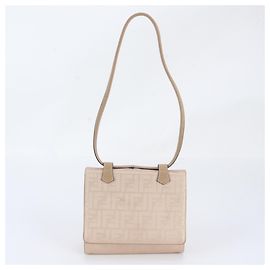 Fendi Zucca Schultertasche aus Leder und Canvas