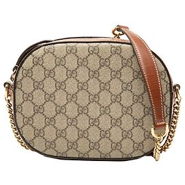 Gucci Mini GG Supreme Crossbody mit Kette in Beige