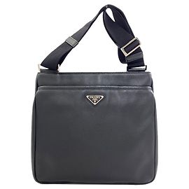 Prada Schultertasche mit Logo-Hardware