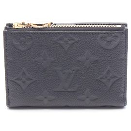 Louis Vuitton Portefeuille Lisa Bi-fold Wallet