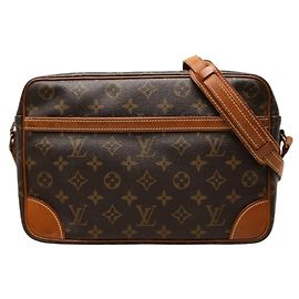 Louis Vuitton Monogram Trocadero 27 Crossbody Shoulder Bag