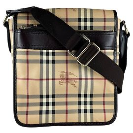 Borsa a tracolla Burberry in pelle PVC beige e marrone