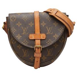 Bolsa de ombro Louis Vuitton Monogram Chantilly PM