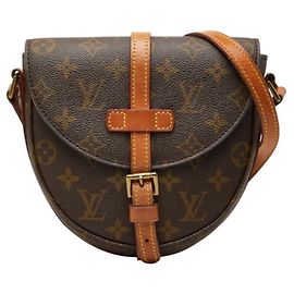 Bolsa de Ombro Louis Vuitton Monogram Chantilly PM