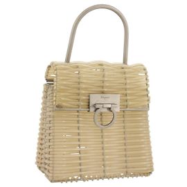 Borsa Salvatore Ferragamo Gancini in vinile trasparente argento Auth 204833