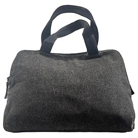 Bolso de mano Prada en franela gris