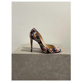 Christian Louboutin Pumps T.39