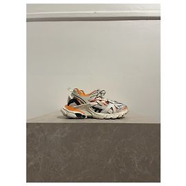 Balenciaga Track 2 Sneaker T.29