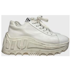 Baskets Miu Miu blanches T.36