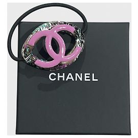 Elástico de cabelo Chanel Logotipo Metal Fúcsia Preto