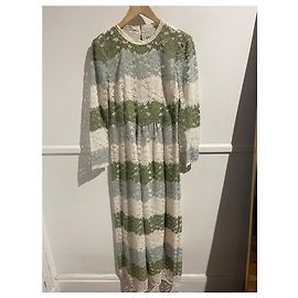 Burberry Spitzenkleid T.36